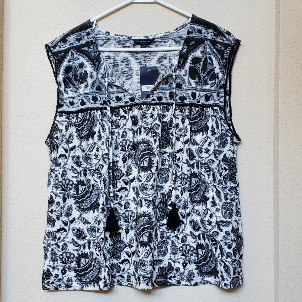 Lucky Brand Sleeveless Tassel Tie Top. Size L
